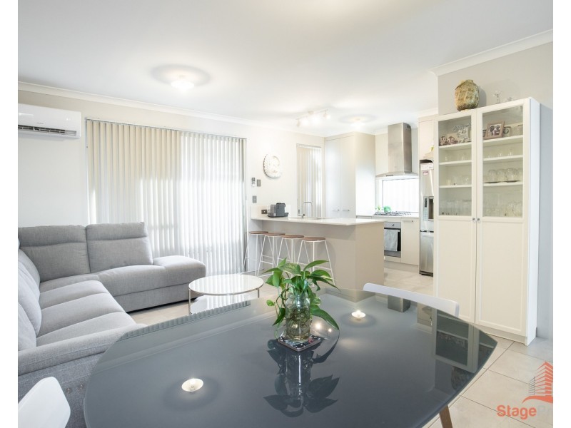 6 Silvergum Way, Piara Waters WA 6112
