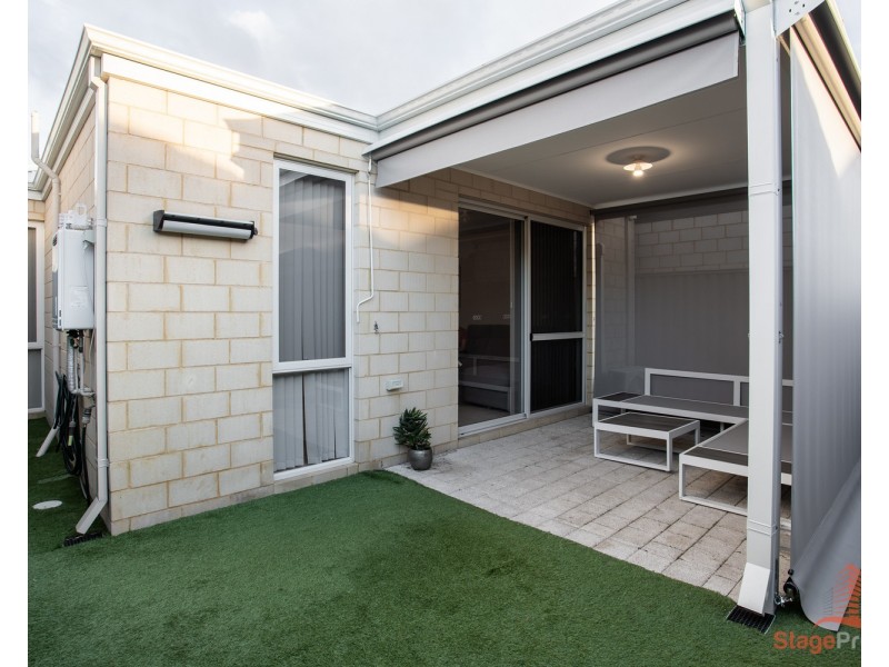 6 Silvergum Way, Piara Waters WA 6112