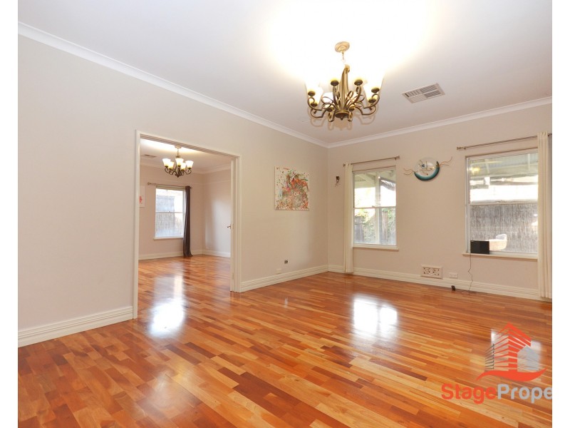 15 Inveraray Close, Canning Vale WA 6155
