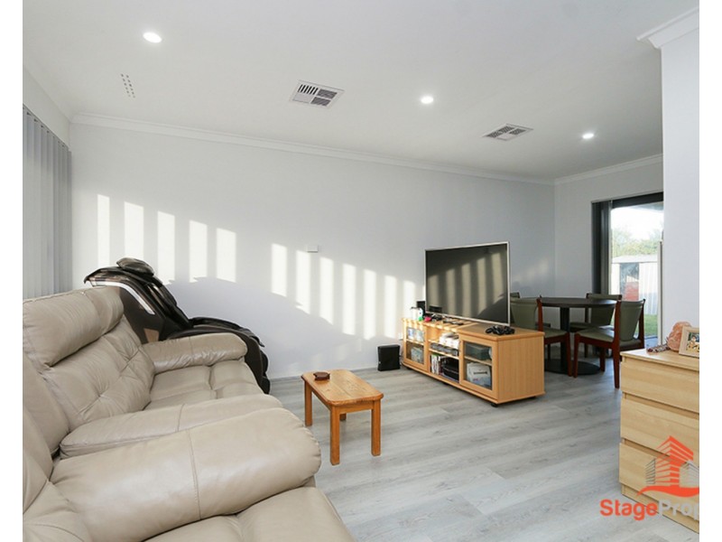 16 Oriole Way, Thornlie WA 6108