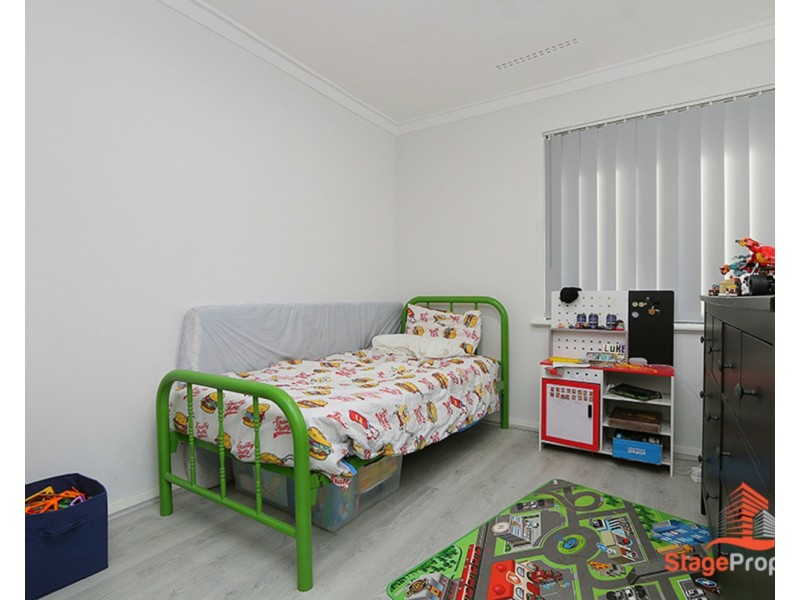 16 Oriole Way, Thornlie WA 6108