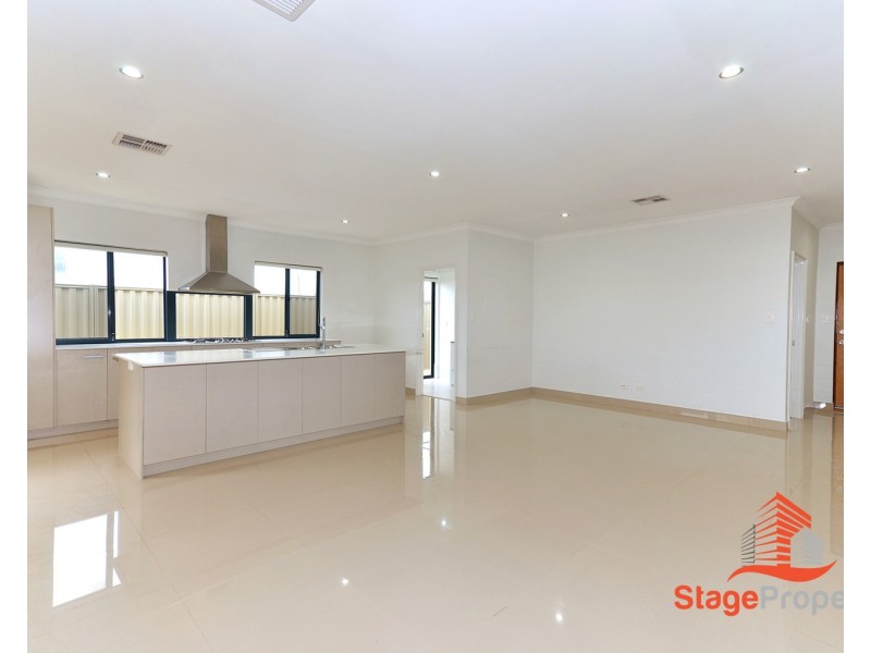 8 Astartea Parkway, Piara Waters WA 6112