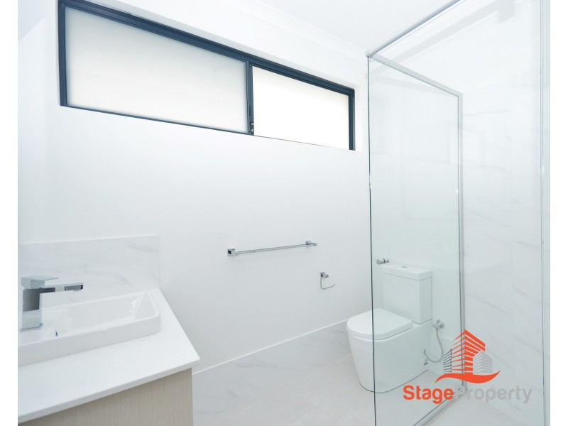 8 Astartea Parkway, Piara Waters WA 6112