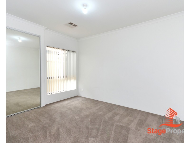 8 Astartea Parkway, Piara Waters WA 6112