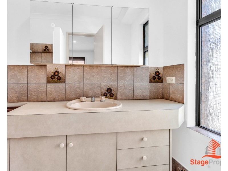 18 Hyland Way, Wilson WA 6107