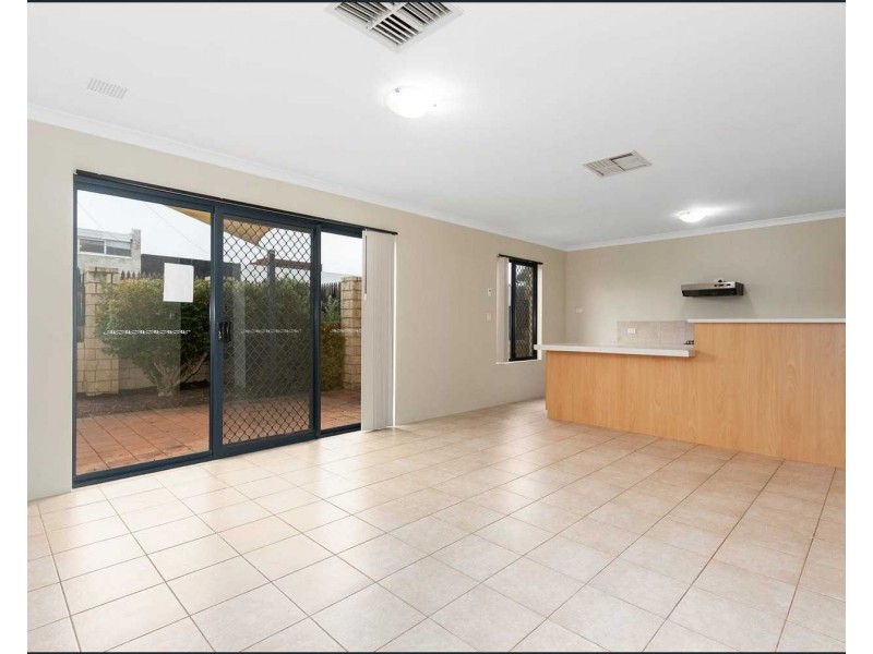 11C Harriet Place, Cloverdale WA 6105