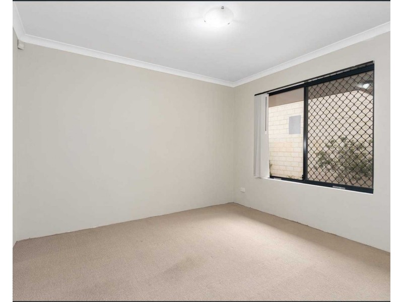 11C Harriet Place, Cloverdale WA 6105