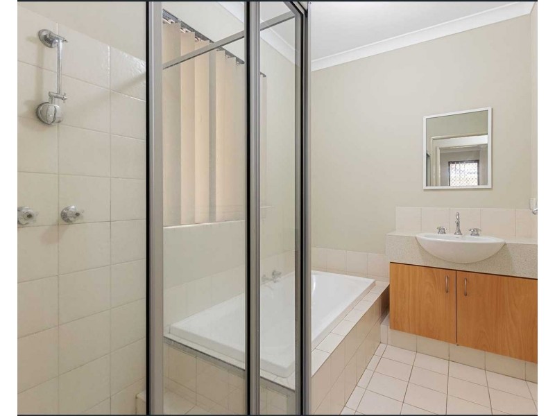 11C Harriet Place, Cloverdale WA 6105