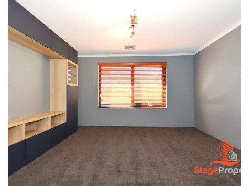 8 Gleeson Entrance, Aveley WA 6069