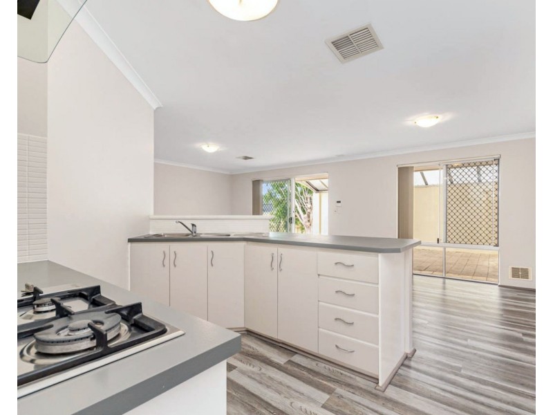 15 Lithgow Drive, Clarkson WA 6030