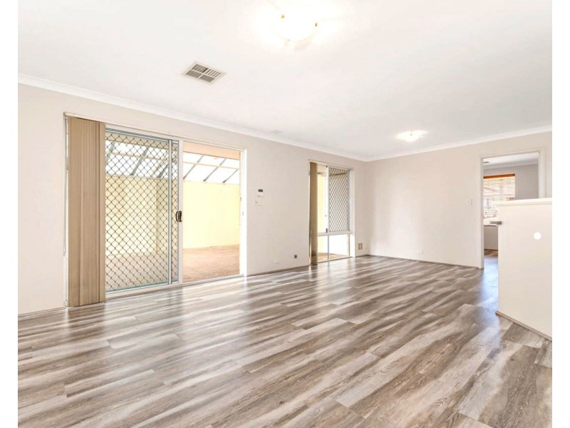 15 Lithgow Drive, Clarkson WA 6030