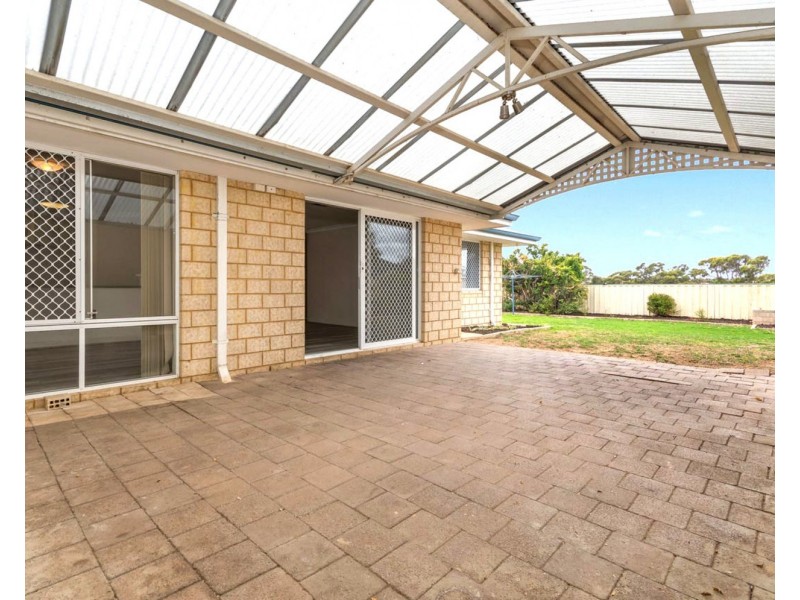 15 Lithgow Drive, Clarkson WA 6030