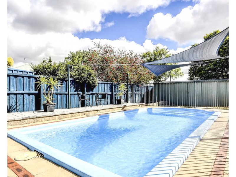 19 Millstream Grove, Ellenbrook WA 6069