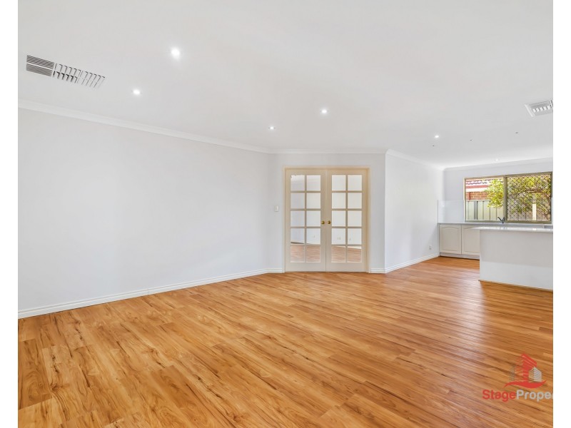 18 Lakehurst Way, Atwell WA 6164