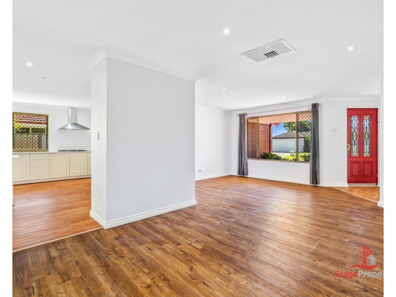 18 Lakehurst Way, Atwell WA 6164