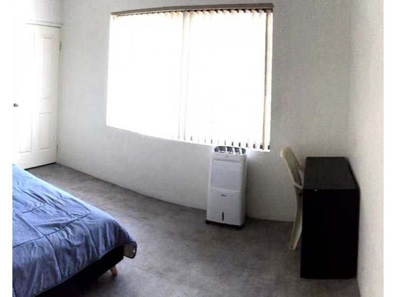 2/12 Dotterel Way, East Cannington WA 6107