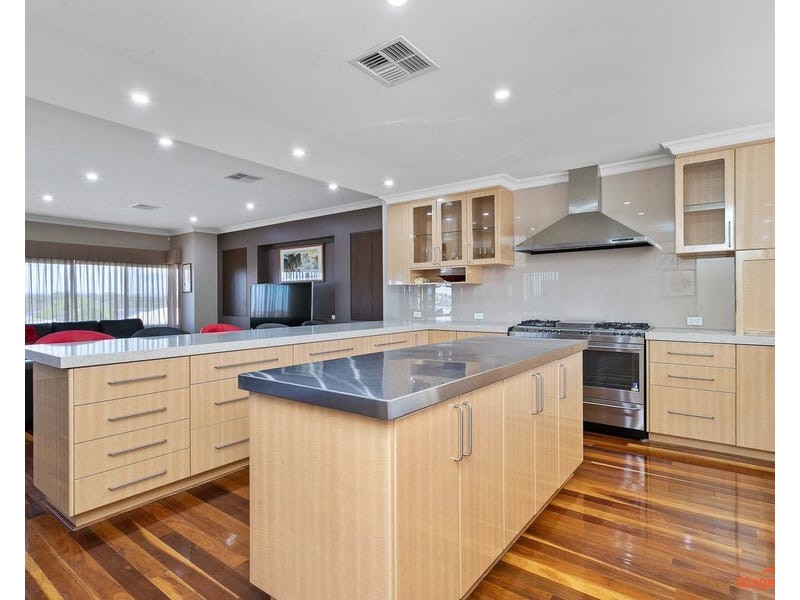 12 Bateman Road, Mount Pleasant WA 6153