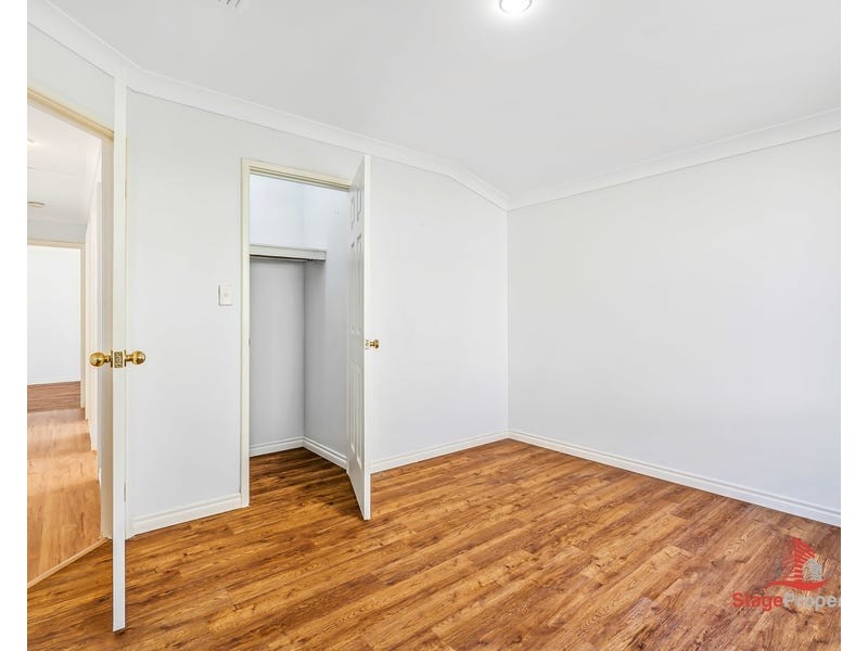 18 Lakehurst Way, Atwell WA 6164