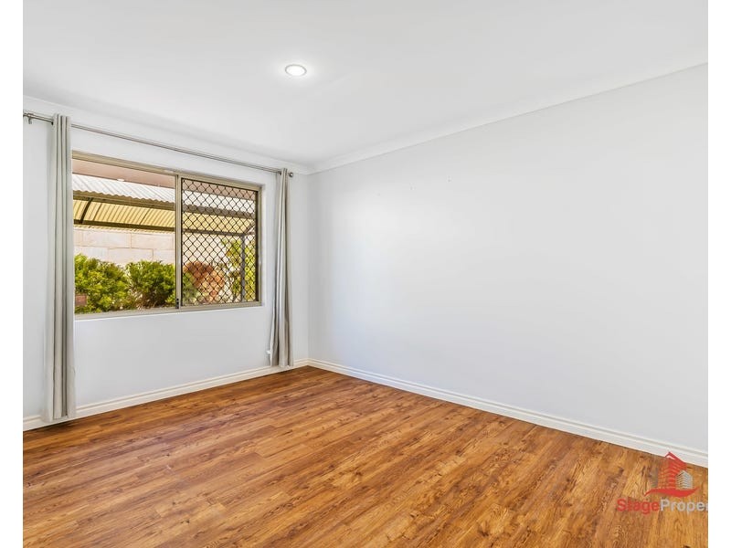 18 Lakehurst Way, Atwell WA 6164