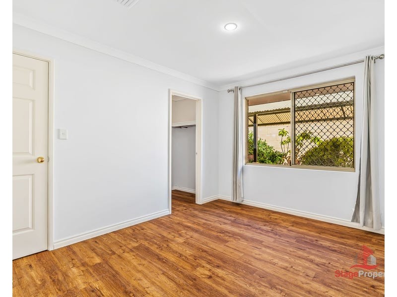 18 Lakehurst Way, Atwell WA 6164