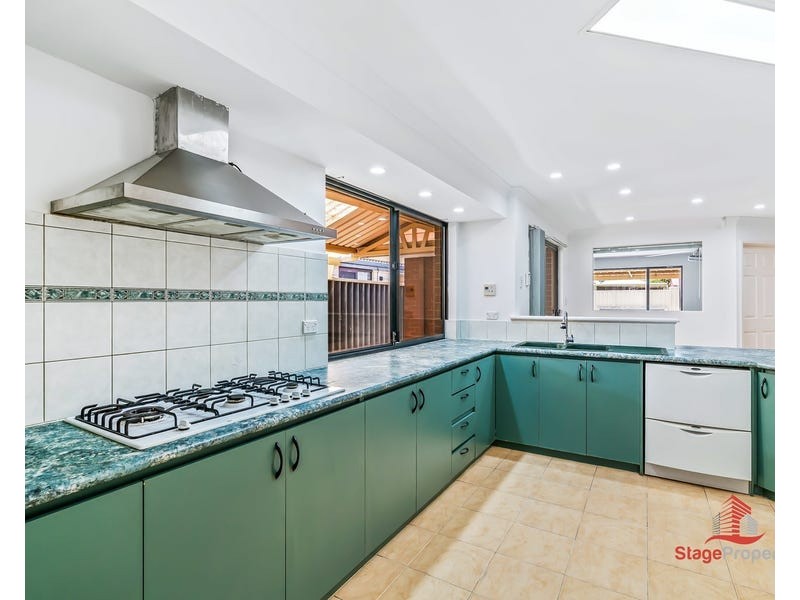 14 Gentle Circle, South Guildford WA 6055