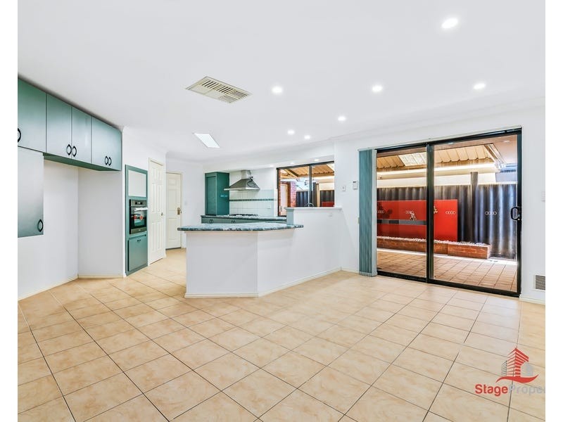 14 Gentle Circle, South Guildford WA 6055