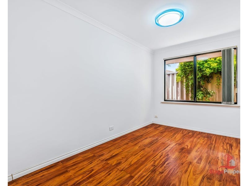 14 Gentle Circle, South Guildford WA 6055