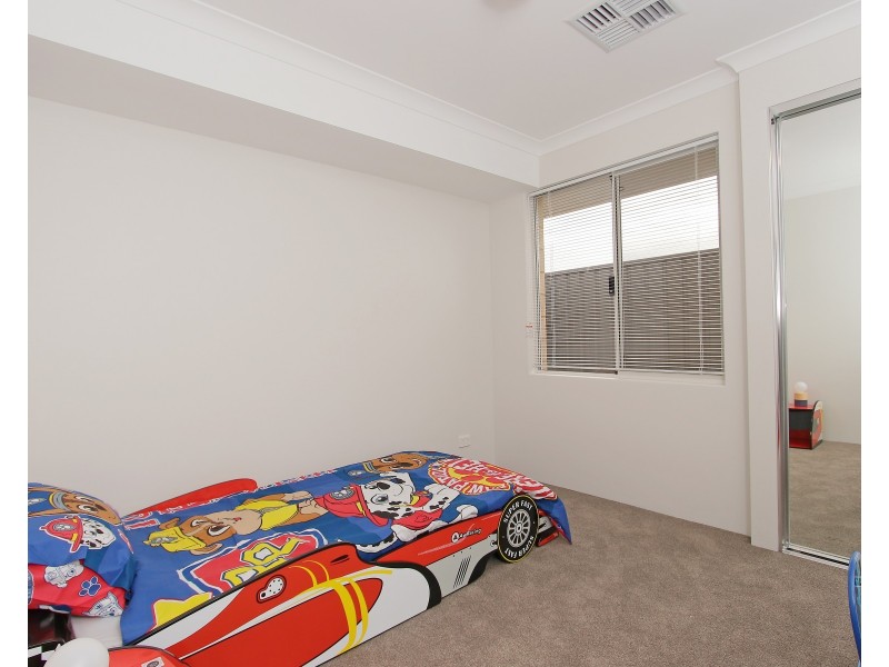 5 Tuff Way, Piara Waters WA 6112