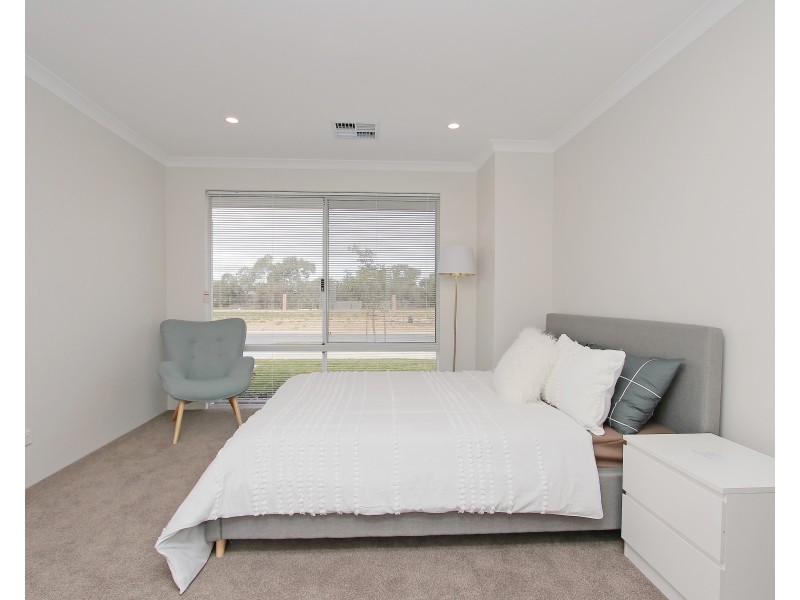 5 Tuff Way, Piara Waters WA 6112