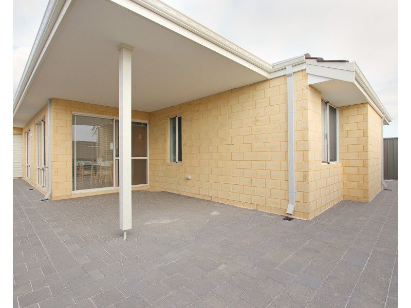 5 Tuff Way, Piara Waters WA 6112