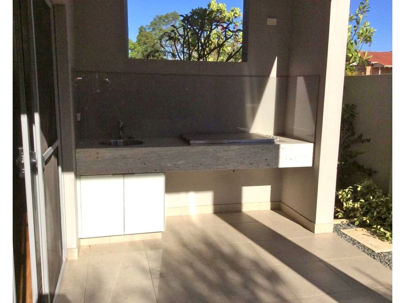 31 Lockhart Street, Como WA 6152