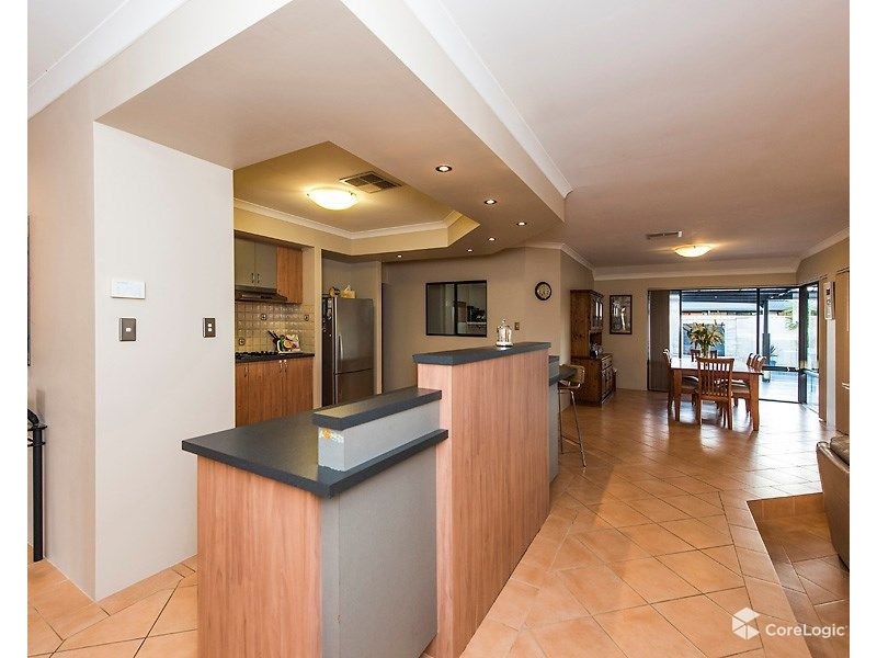 12 Brenchley Drive, Atwell WA 6164