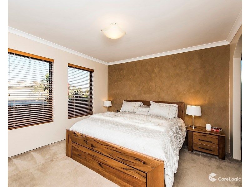 12 Brenchley Drive, Atwell WA 6164