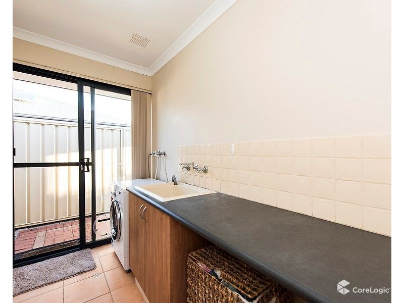 12 Brenchley Drive, Atwell WA 6164