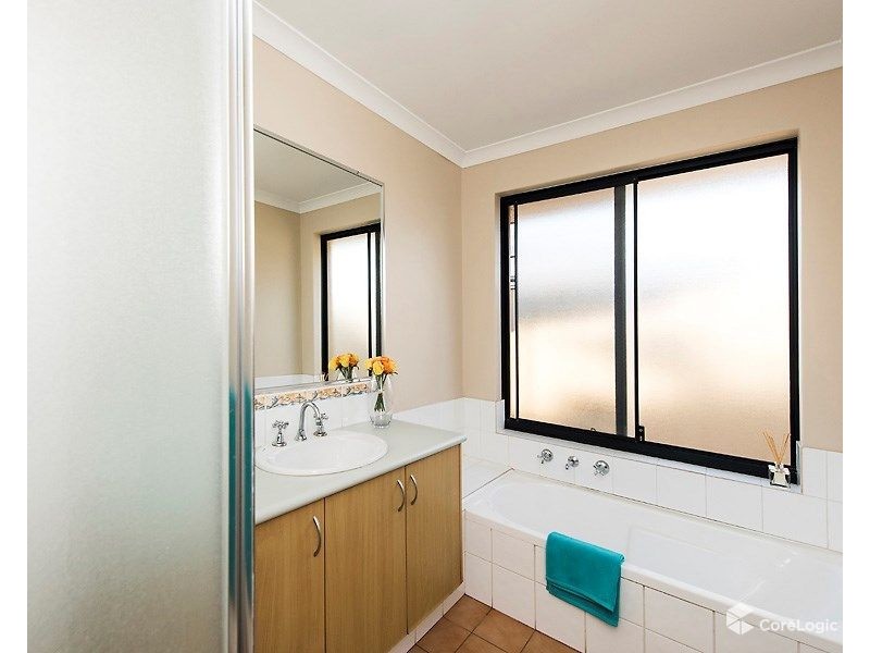 12 Brenchley Drive, Atwell WA 6164