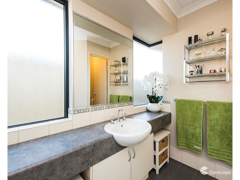 12 Brenchley Drive, Atwell WA 6164