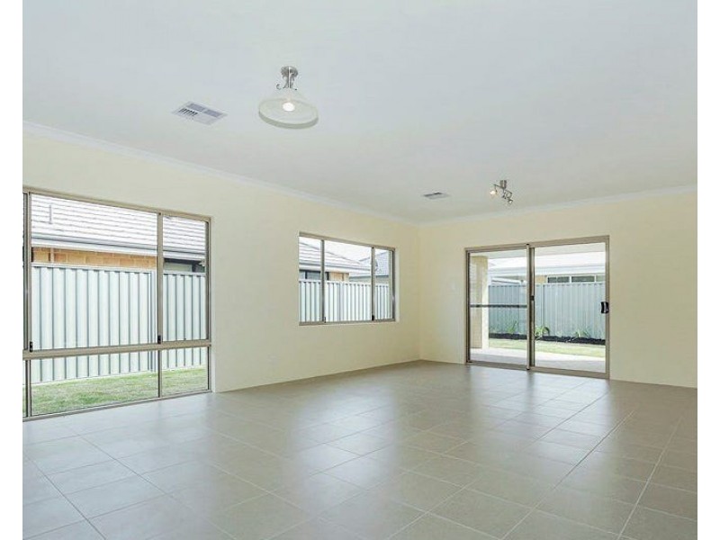 10 Gypsum Avenue, Harrisdale WA 6112