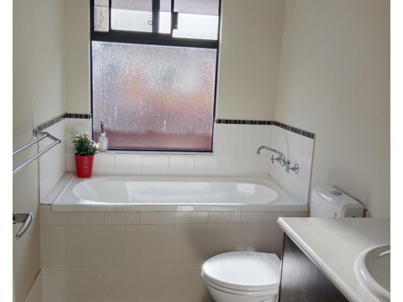 2/11 Wallace Street, Belmont WA 6104