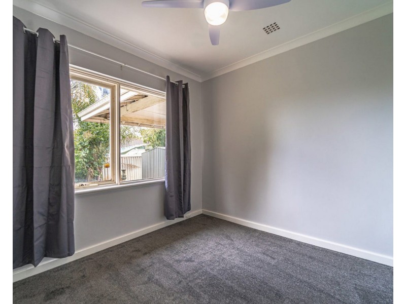 21 Clark Way, Orelia WA 6167