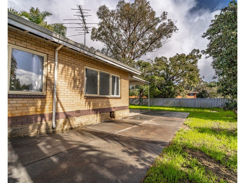 21 Clark Way, Orelia WA 6167