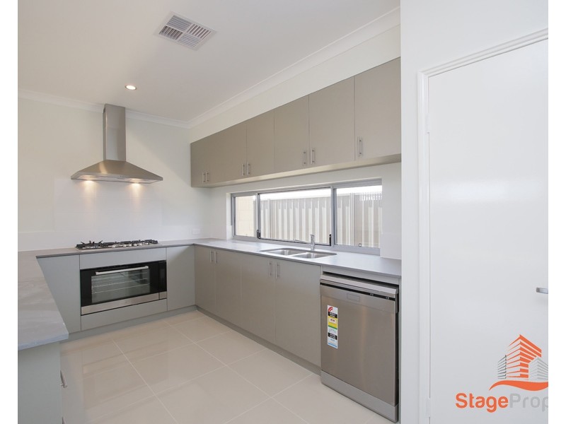 5 Sovite Road, Piara Waters WA 6112