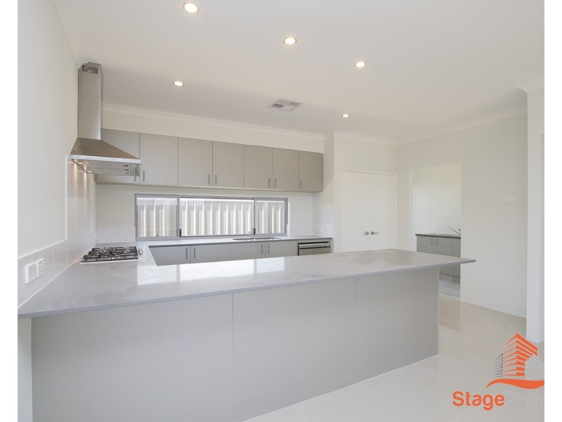 5 Sovite Road, Piara Waters WA 6112