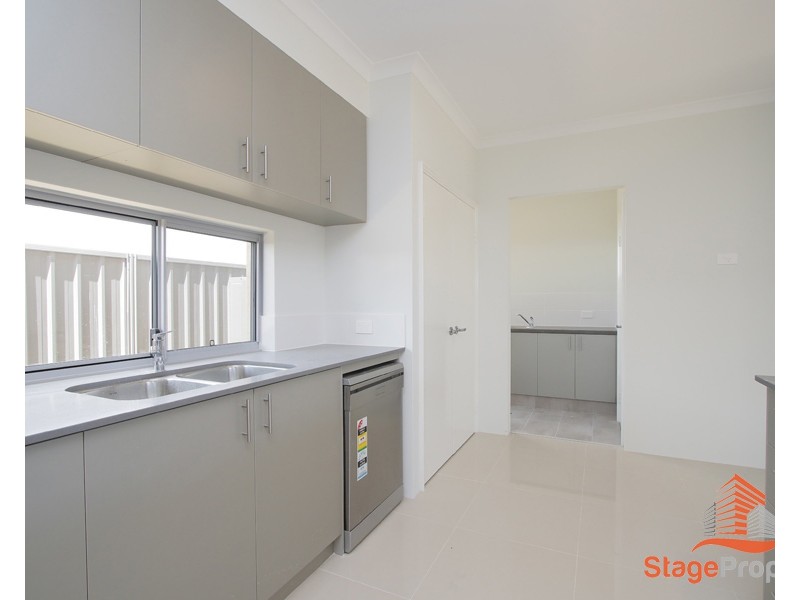 5 Sovite Road, Piara Waters WA 6112