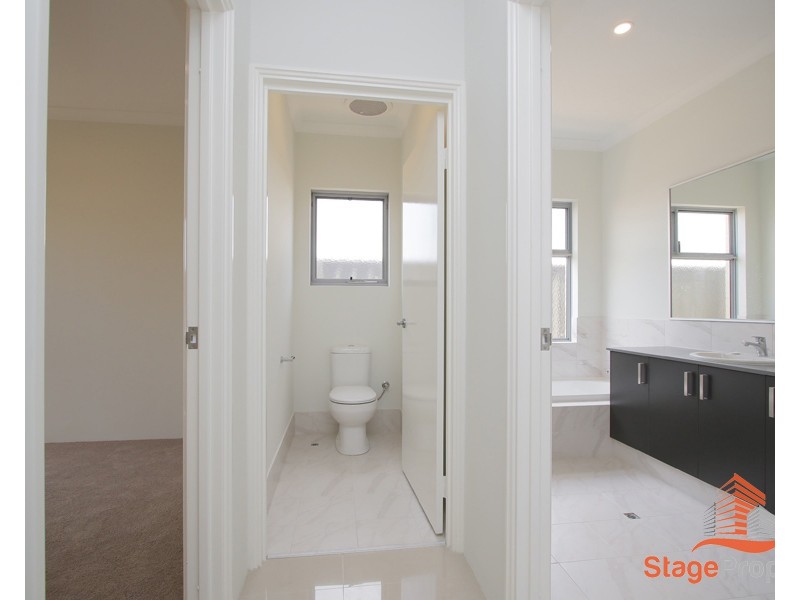 5 Sovite Road, Piara Waters WA 6112