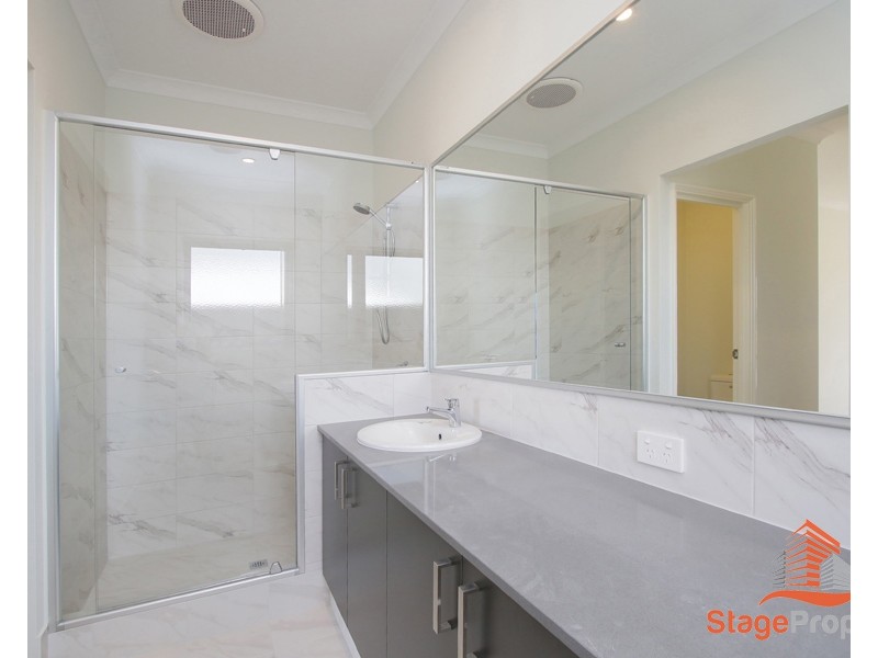 5 Sovite Road, Piara Waters WA 6112