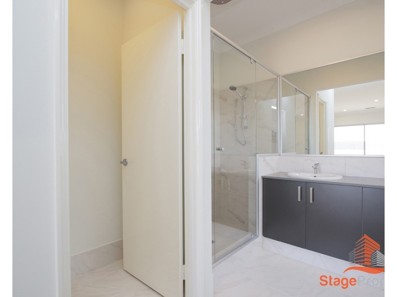 5 Sovite Road, Piara Waters WA 6112