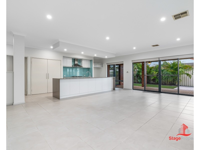 99 Kingsway, Madeley WA 6065