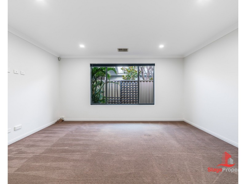 99 Kingsway, Madeley WA 6065