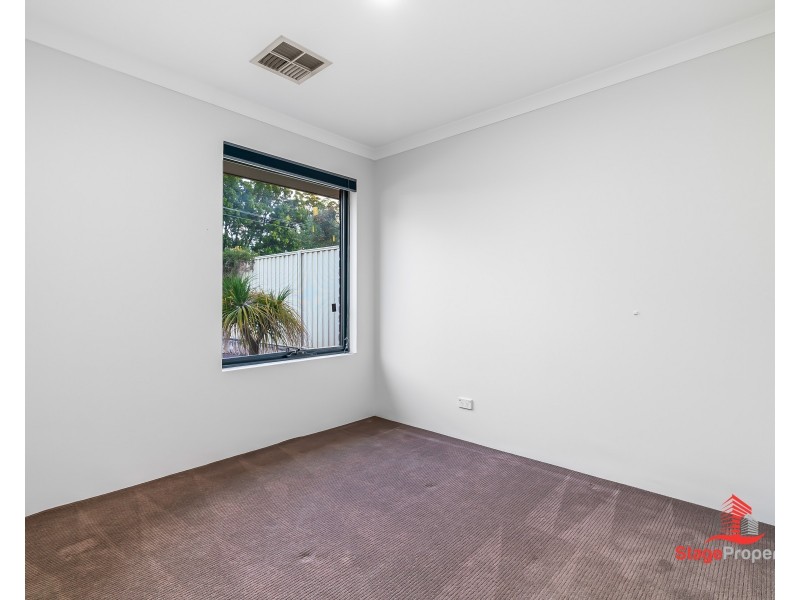 99 Kingsway, Madeley WA 6065