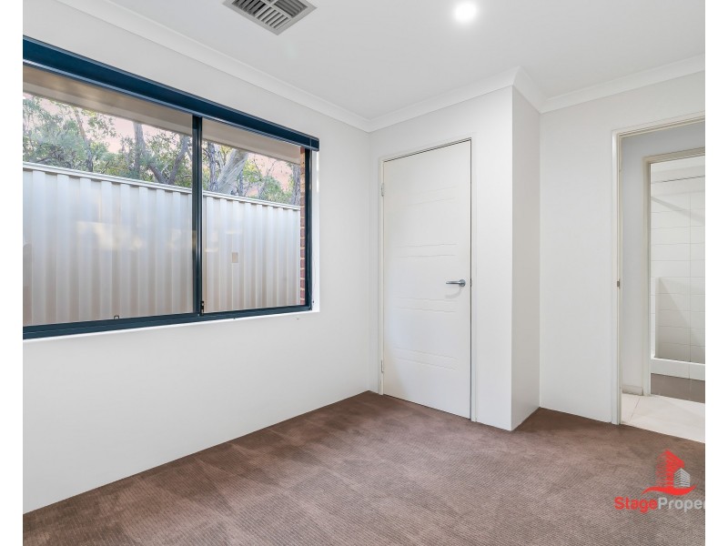 99 Kingsway, Madeley WA 6065